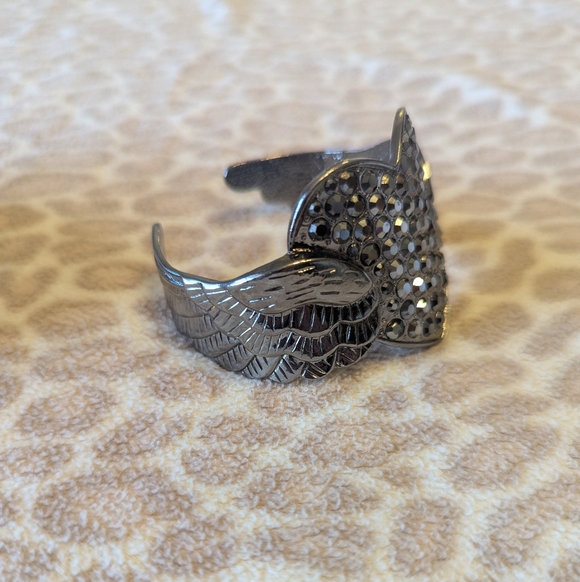 Bracelets - Picture 3 of 7